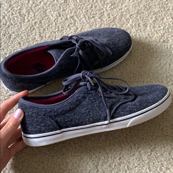 Vans - Picture 2 of 4